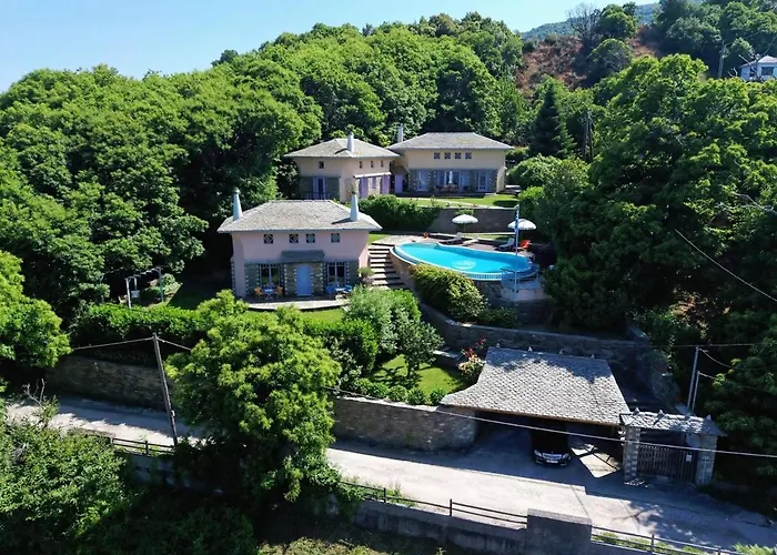 Tsagkarada Country Estate With Pool