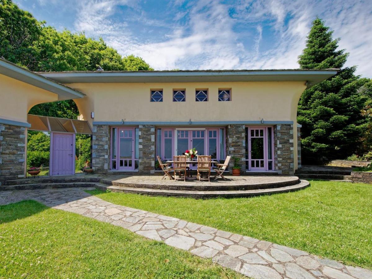 Country Estate With Pool